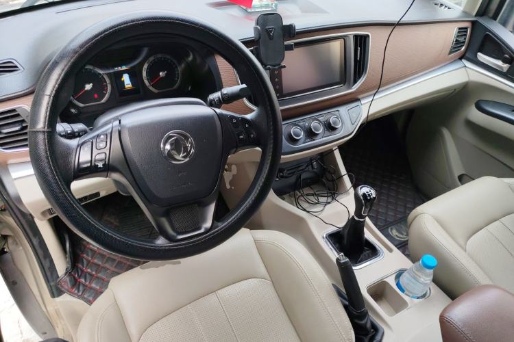 Used FORTHING Lingzhi 2020 M5L 1.6L Luxury 7-Seater