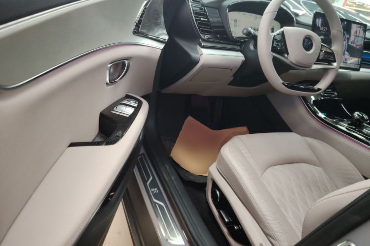 Used BYD Han 2025 DM-i 125KM Prestige Model