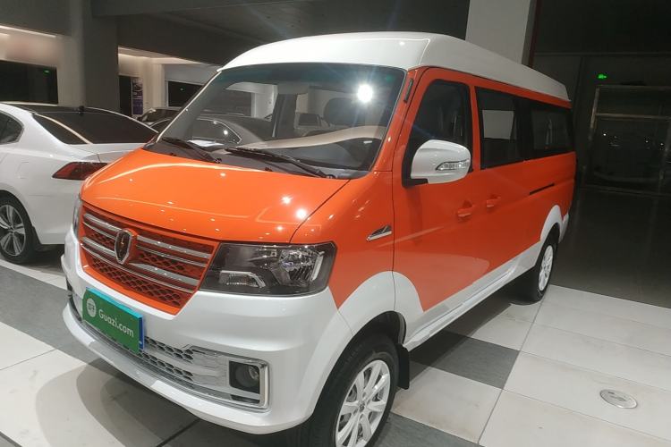 Used Jinbei New Hiace X30L 2024 Wealth Edition Passenger Vehicle 5/6/7 Seater