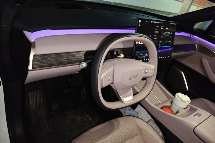 Used ONVO L60 2024 60 kWh Rear-Drive Version