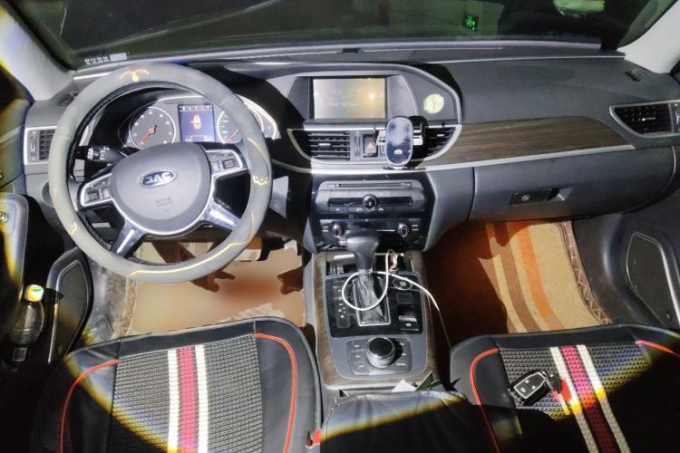 Used JAC Group Refine A60 2017 1.5 TGDI Automatic Luxury Model Center Console