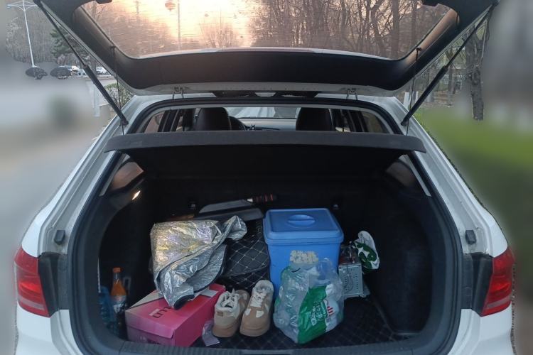 Used Volkswagen Gran Lavida 2013 1.6L Manual Comfort Model Trunk