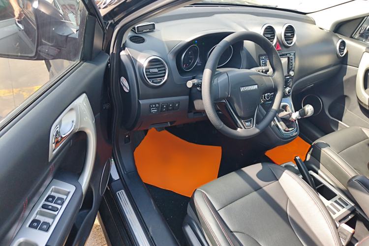 Used Haval H6 2016 Upgraded Model 1.5T Manual Two-Wheel Drive Urban Version
