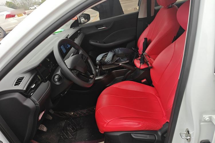 Used Roewe i5 2023 1.5L Manual Comfort Edition
