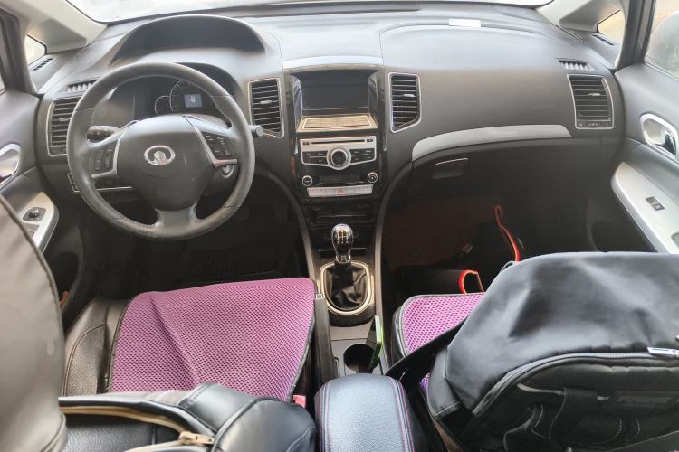Used Great Wall C50 2013 1.5T Manual Fashion Edition Center Console