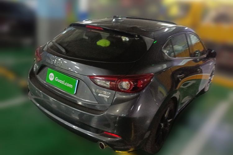 Used Mazda 3 Axela 2017 Hatchback 2.0L Automatic Luxury Model China VI Standard Rear Right 45 Deg