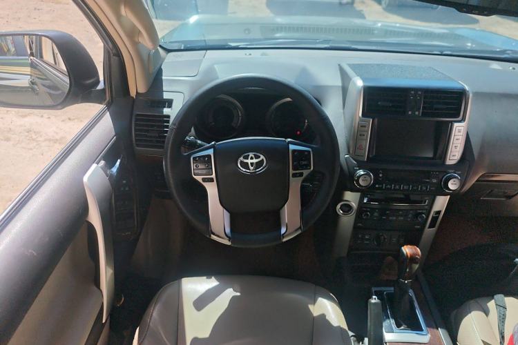 Used Toyota Prado 2010 4.0L Automatic VX NAVI Steering Wheel