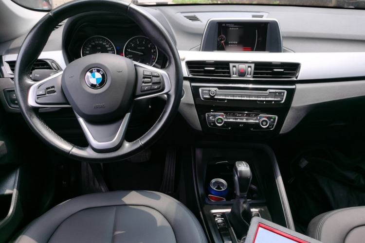 Used BMW X1 2016 sDrive18Li Fashion Model Center Console