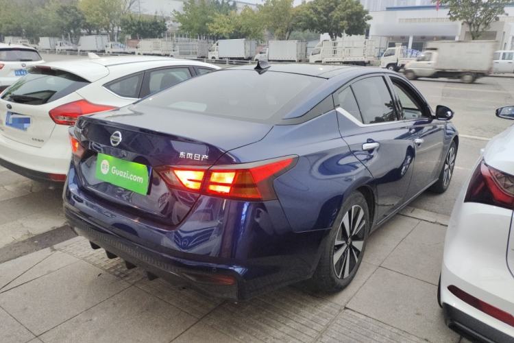 Used Nissan Teana 2019 2.0L XL Upper SmartDrive Version
