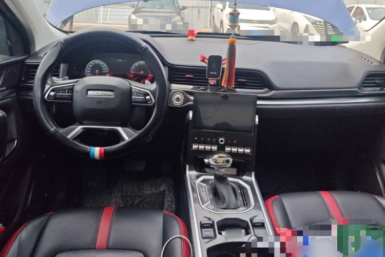 Used Haval H4 2018 Blue Label 1.5 GDIT DCT Fashion Edition Center Console