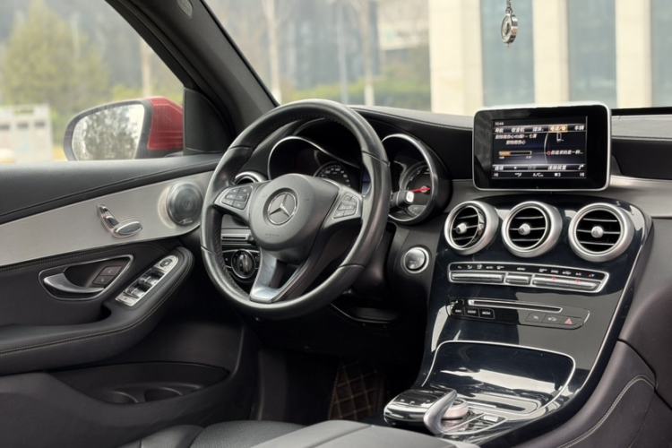 Used Mercedes-Benz GLC 2019 GLC 200 4MATIC
