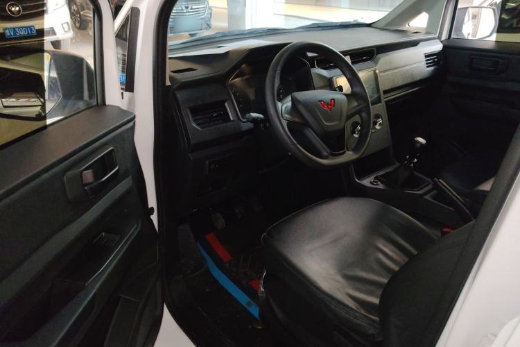 Used Wuling Hongguang PLUS 2020 1.5L Manual Standard Edition 5 Seats Driver Seat