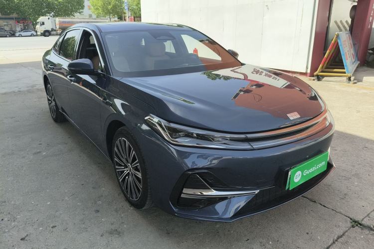 Used Geely Galaxy A7 2025 Model EM-i 150km Starship Edition Front Right 45 Deg