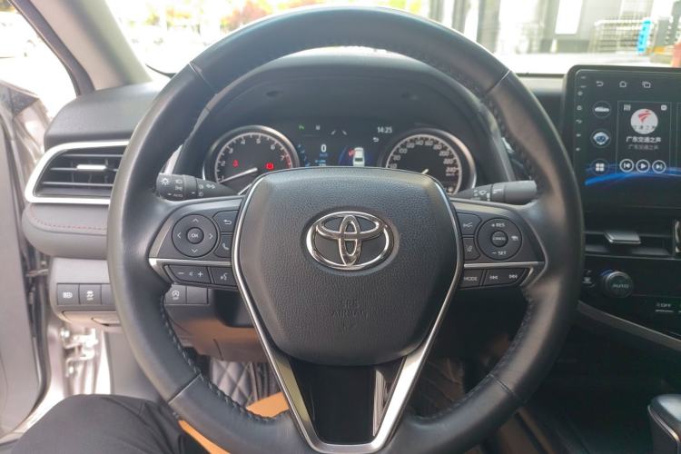 Used Toyota Camry 2021 2.0G Luxury Edition
