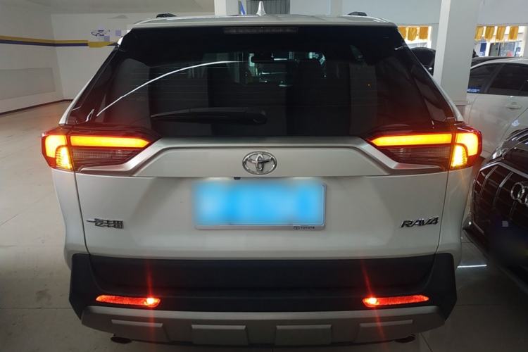 Used Toyota RAV4 2024 2.0L CVT Two-Wheel Drive Fashion Plus Edition Rear