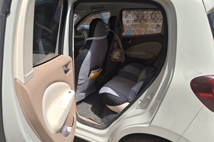 Used Wuling Hongguang MINIEV 2025 Four-Door Version Advanced Edition Left Rear Seat