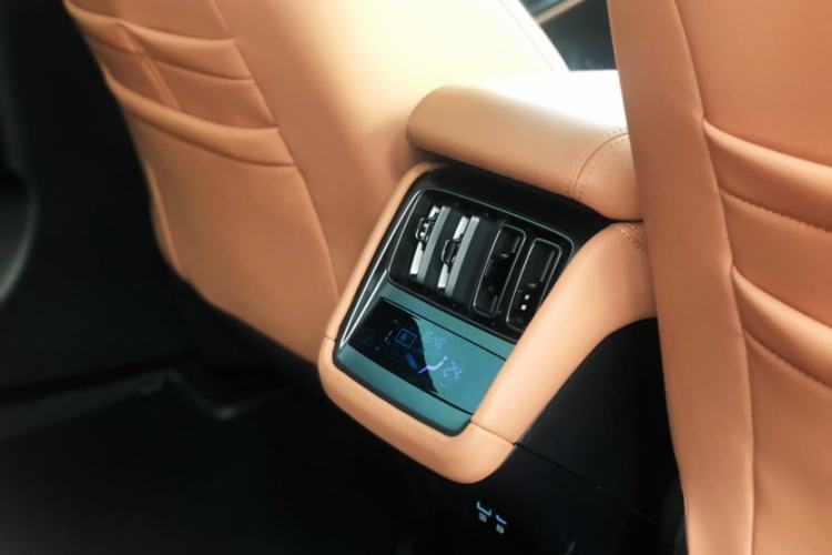 Used BYD Song L EV 2025 Intelligent Driving Version 662 km LiDAR Excellence Edition
