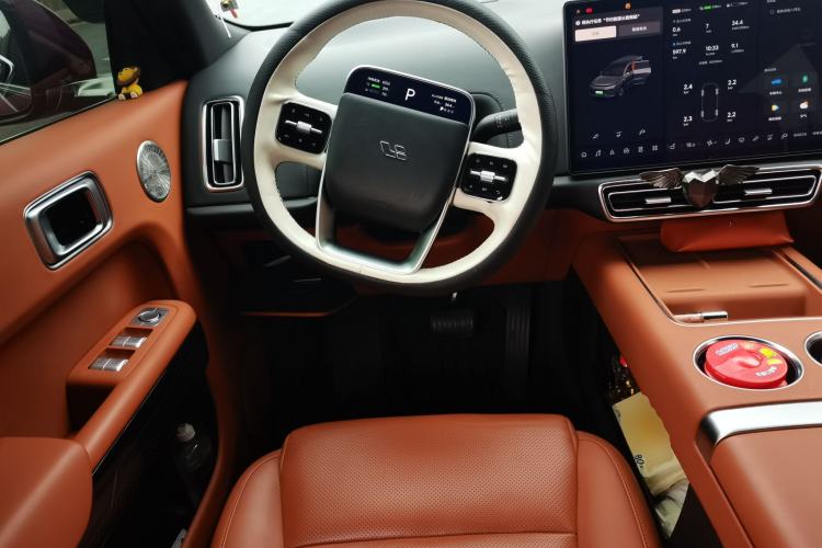 Used Li Auto L8 2023 Pro Model
