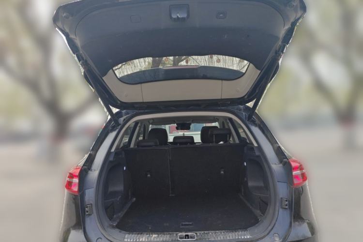 Used Hongqi HS5 2022 Revised Version 2.0T Smart Connect Flagship Edition Trunk