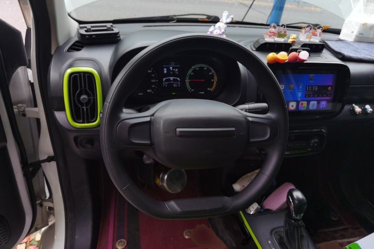 Used Roewe Clever 2021 302 km New Four-Seater Super-Efficient Version