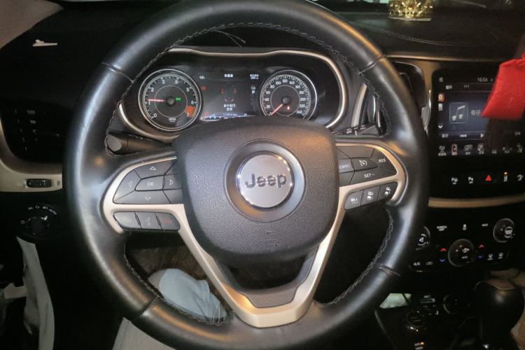 Used Jeep Cherokee 2014 2.4L Luxury Edition