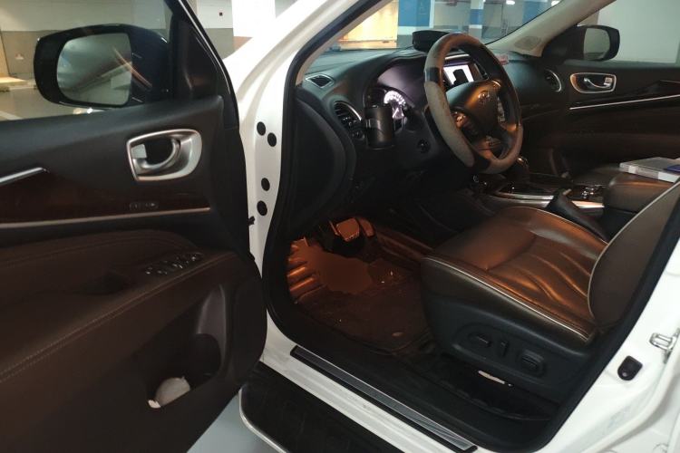 Used Infiniti QX60 (Import) 2016 2.5 S/C Hybrid Two-Wheel-Drive Excellence Edition China V Standard
