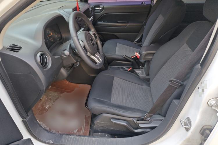 Used Jeep Compass 2014 2.4L four-wheel drive sport version Left Front Seat