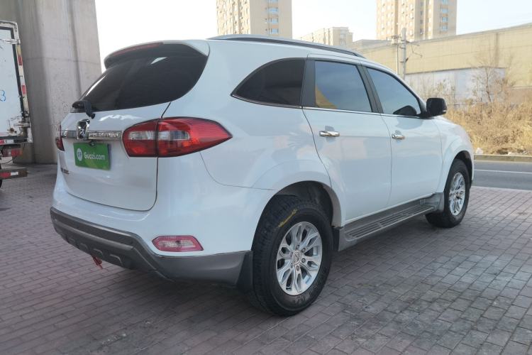 Used JMC Yusheng S350 2013 2.4T Automatic 2WD Diesel Luxury Edition 5 Seats
