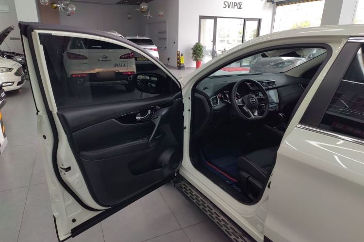 Used Nissan Qashqai 2023 Classic 2.0L CVT XV Comfort Edition Driver Seat