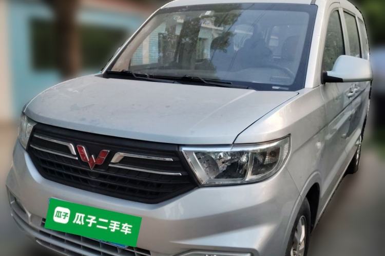 Used Wuling Hongguang V 2019 1.5L Enjoyment Version China VI LAR