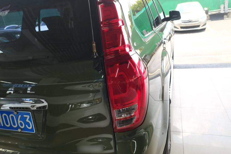 Used Haval H9 2015 2.0T Four-Wheel Drive Ultra-Luxury 7-Seater