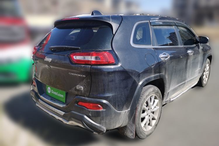 Used Jeep Cherokee 2017 2.4L Professional Smart Edition Rear Right 45 Deg