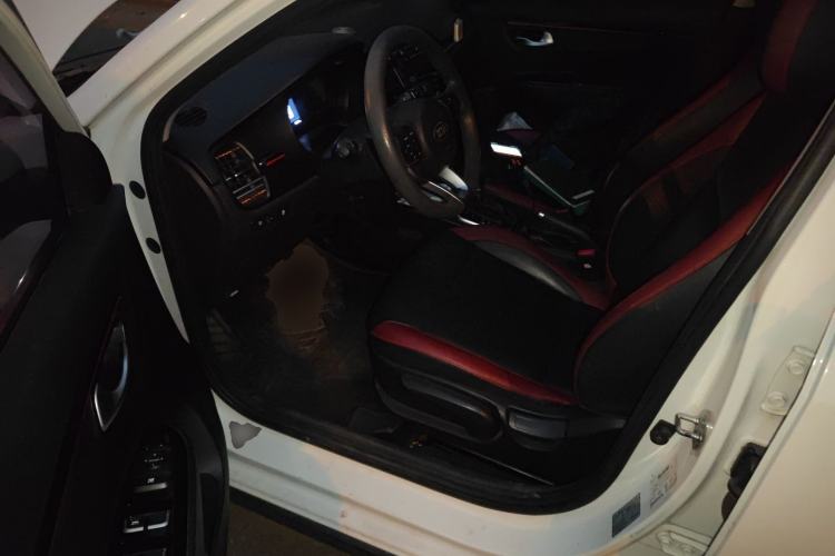 Used Kia KX Cross 2017 1.4L AT GLS
