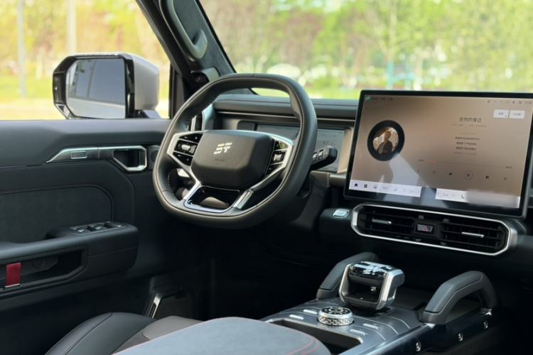 Used JETOUR Traveler 2023 2.0T All-Wheel Drive Conquer PRO
