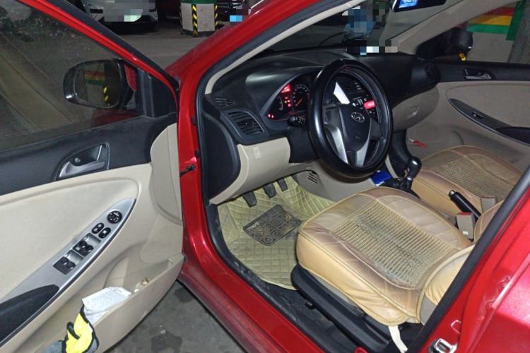 Used Hyundai Verna (older generation) 2014 1.4L Manual Smart GLS Trim