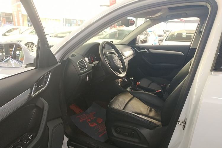 Used Audi Q3 2015 35 TFSI quattro Technology Edition Driver Seat