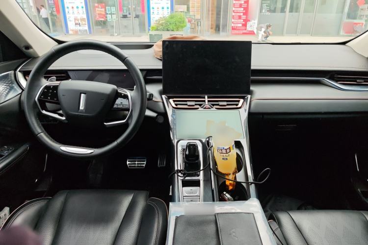 Used Wey Mocha 2021 2.0T Two-Wheel-Drive Ultra-Strong Version Center Console