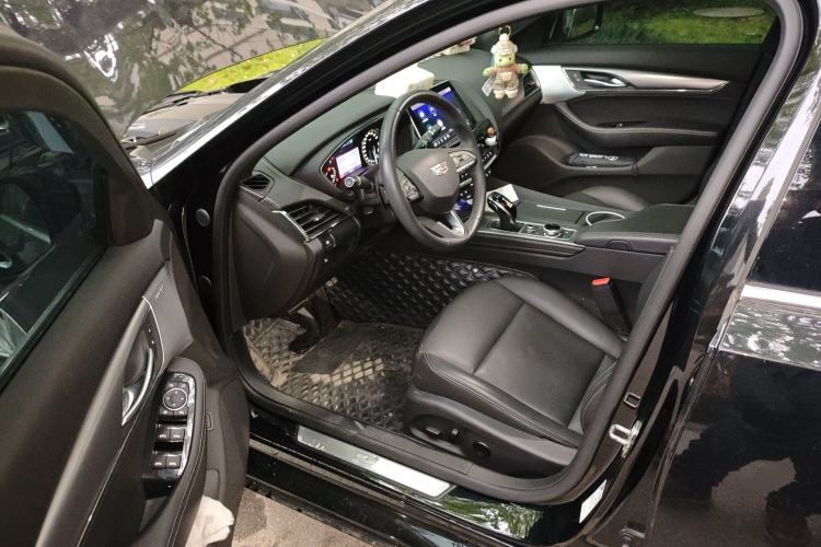 Used Cadillac CT5 2022 28T Luxury Edition Driver Seat