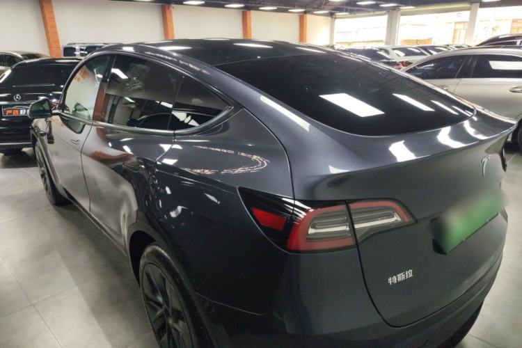 Used Tesla Model Y 2024 Rear-Wheel-Drive Version Exterior 2