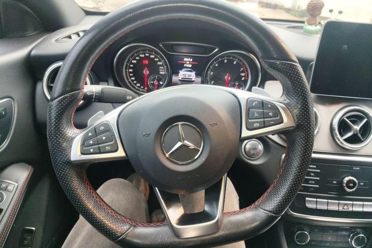 Used Mercedes-Benz CLA 2019 CLA 220 4MATIC
