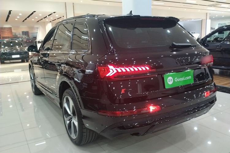 Used Audi Q7 2022 55 TFSI quattro S line Sport model