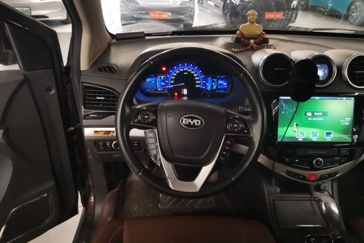 Used BYD S7 2015 2.0T Upgraded Automatic Luxury Version Steering Wheel