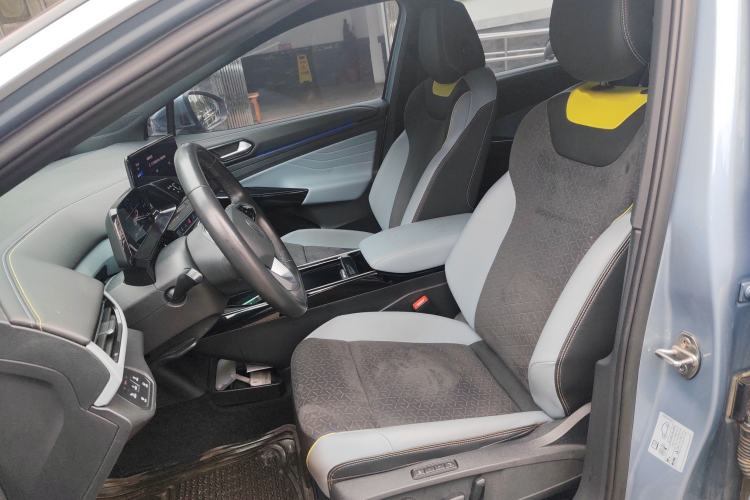 Used Volkswagen ID.4 X 2021 Pro Smart Long-Range Edition Left Front Seat