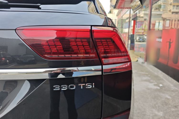 Used Volkswagen Teramont X 2021 330TSI Two-Wheel-Drive Prestige Luxury Edition
