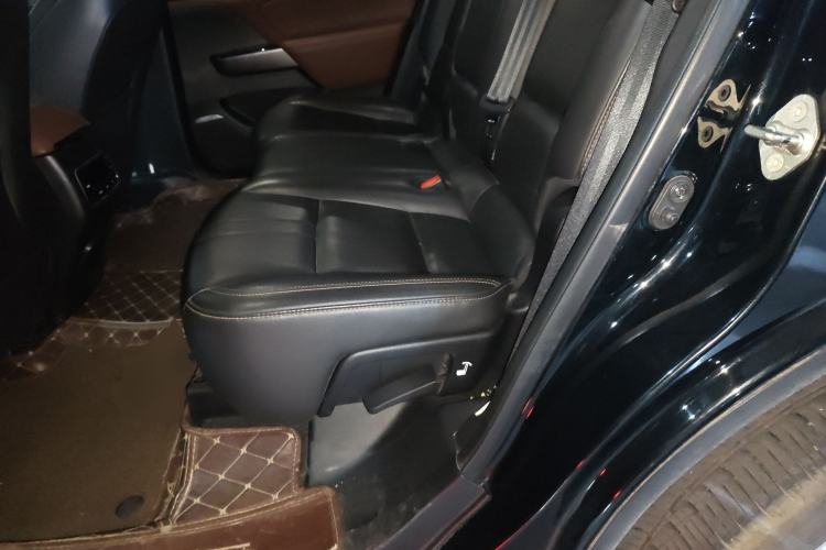 Used GAC Trumpchi GS8 2017 320T Two-Wheel Drive Luxury Smart Connectivity Version (7 Seats)