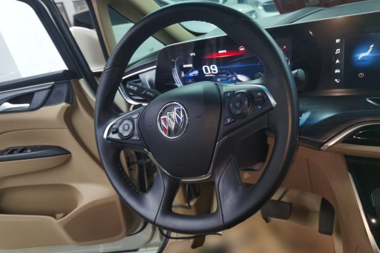 Used Buick GL8 2021 ES Landtrek 653T Luxury Model
