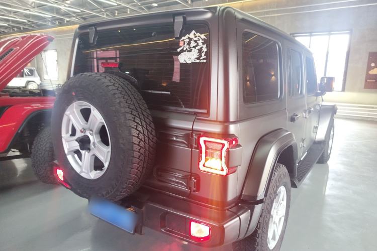 Used Jeep Wrangler 2019 2.0T Sahara Four-Door Version China VI Emission Standard Rear Right 45 Deg