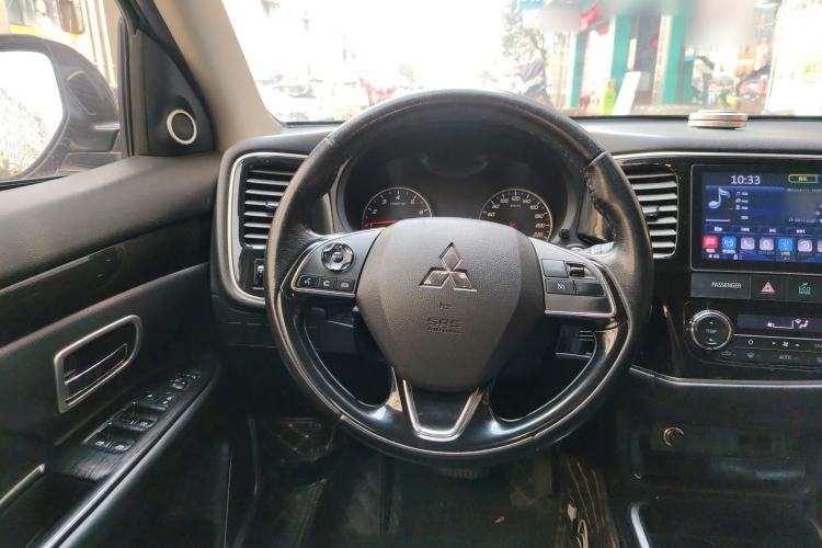 Used Mitsubishi Outlander 2018 2.0L Two-Wheel Drive Glory Edition 5 Seats
