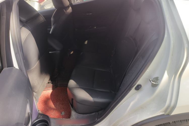 Used Toyota IZOA 2018 2.0L Yichi Version China VI Standard
