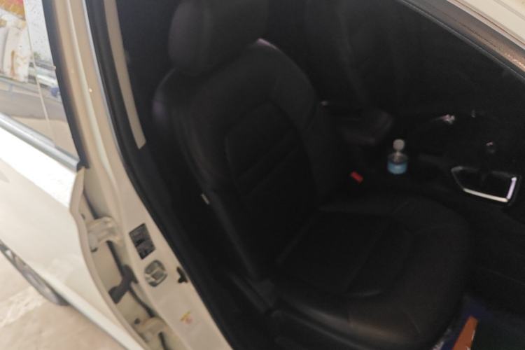 Used GAC Trumpchi GS4 2017 200T Manual Two-Wheel Drive Elite Edition Right Front Seat